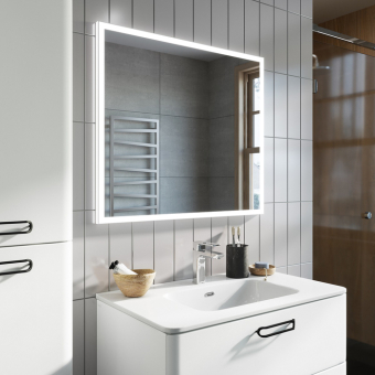 BRI8000i98_photo_interior_01