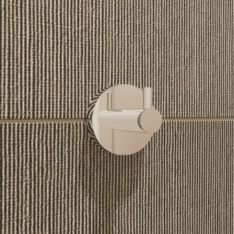 SENSS10i41_photo_interior_01